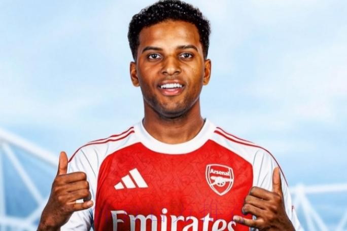 名记:阿森纳真心想要罗德里戈 但他周薪超25万镑 名记:阿森纳真心想要罗德里戈 但他周薪超25万镑